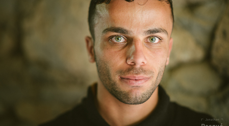 Tout comme ce jeune kurde de confession yézidi, beaucoup de personne ont de beaux yeux bleus dans cette région.